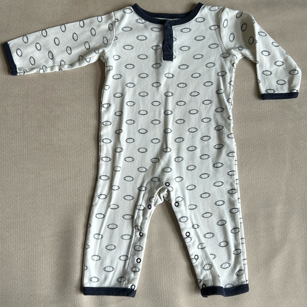 HB Hudson Baby/ infant Boy Football Play Wear‎ / Sleeper Size 18/24 M